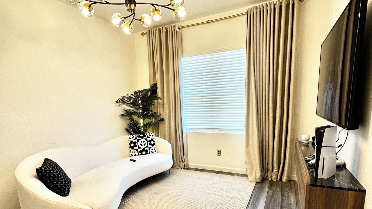 Photo of Livingroom in Glenn Heights