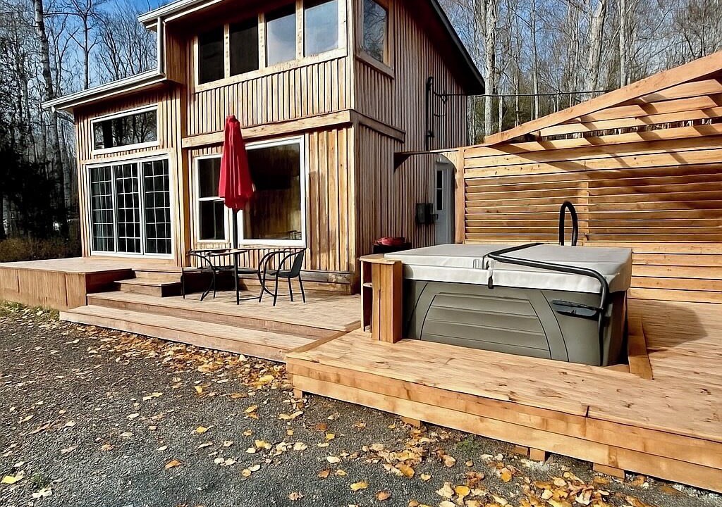 Photo of Patio Balcony in Gloucester County