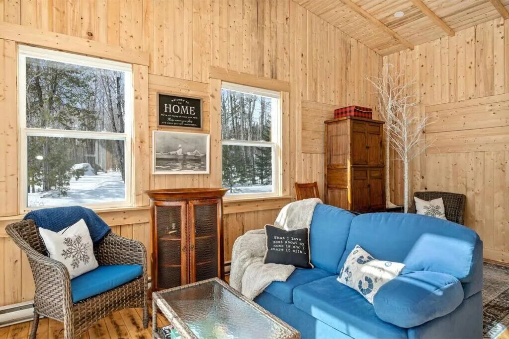 Photo of Livingroom in Gloucester County