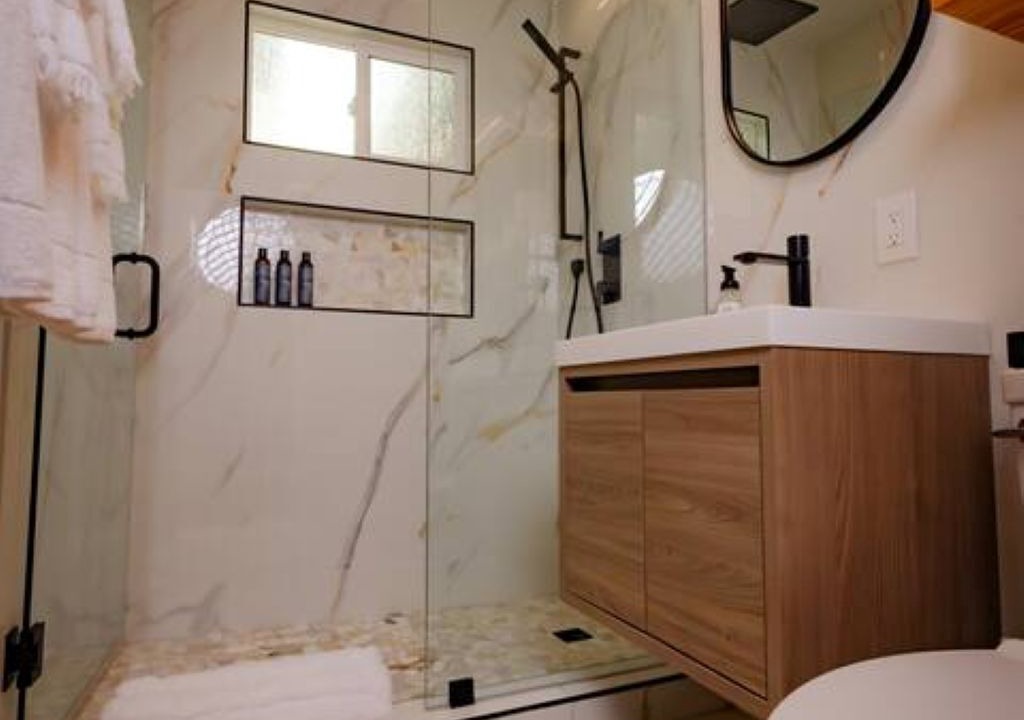 Photo of Bathroom in Winter Gardens