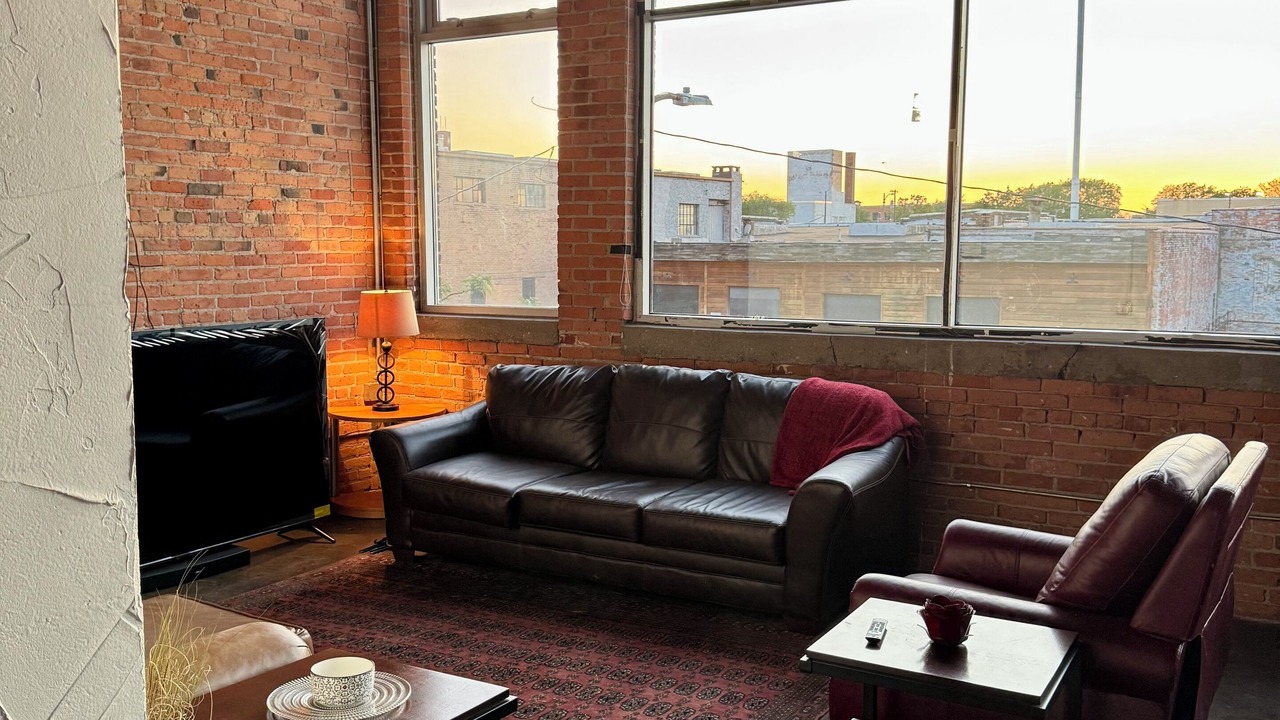 Photo of Livingroom in Downtown Toledo