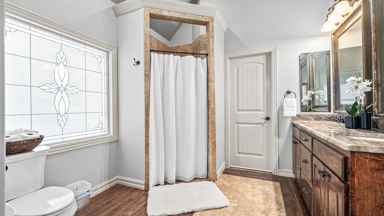 Photo of Bathroom in Fort Smith