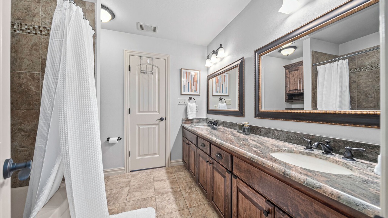 Photo of Bathroom in Fort Smith