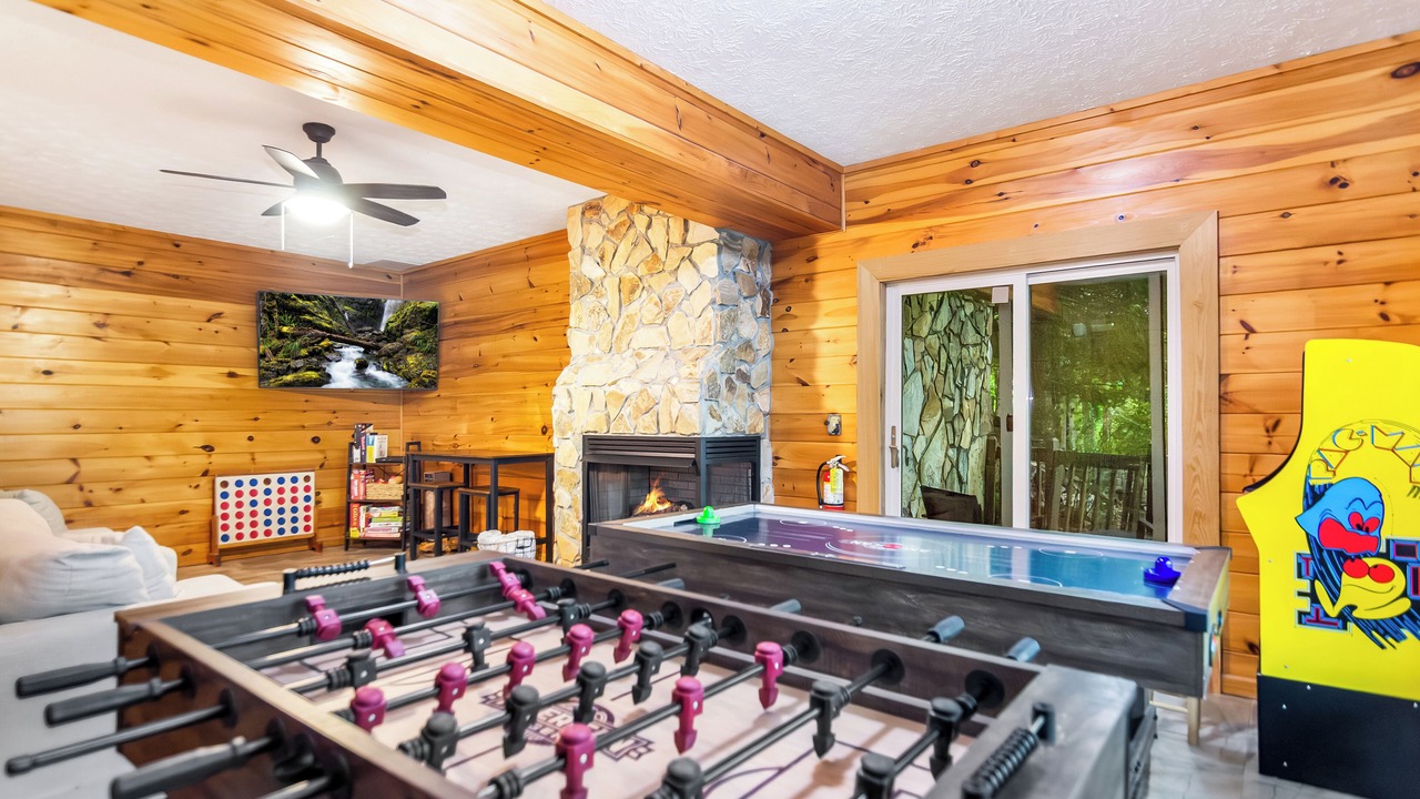 Photo of Bedroom in Walnut Mountain
