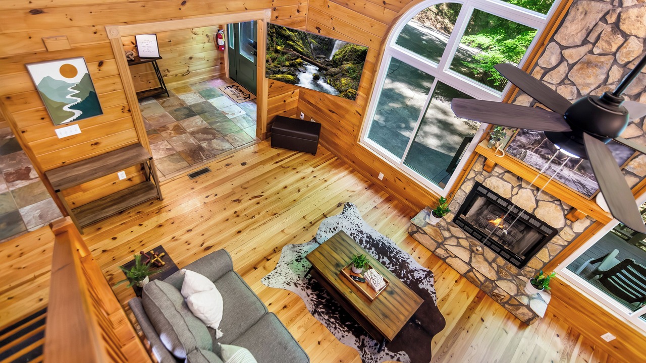 Photo of Livingroom in Walnut Mountain