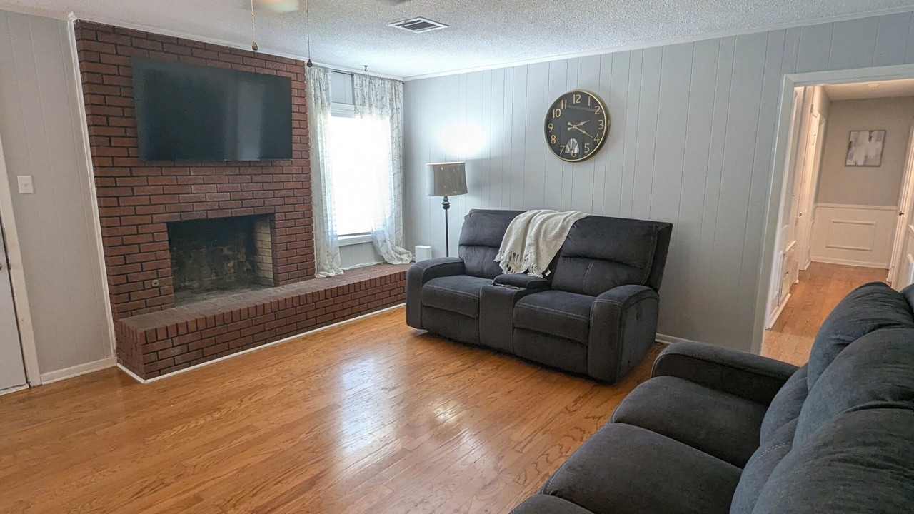 Photo of Livingroom in Monroe