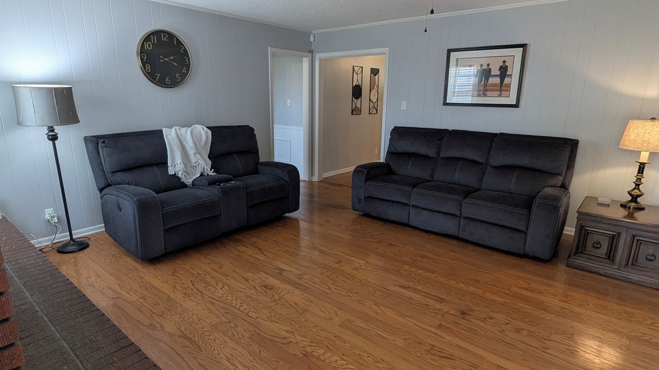 Photo of Livingroom in Monroe