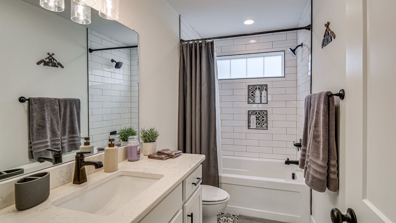 Photo of Bathroom in Huddleston