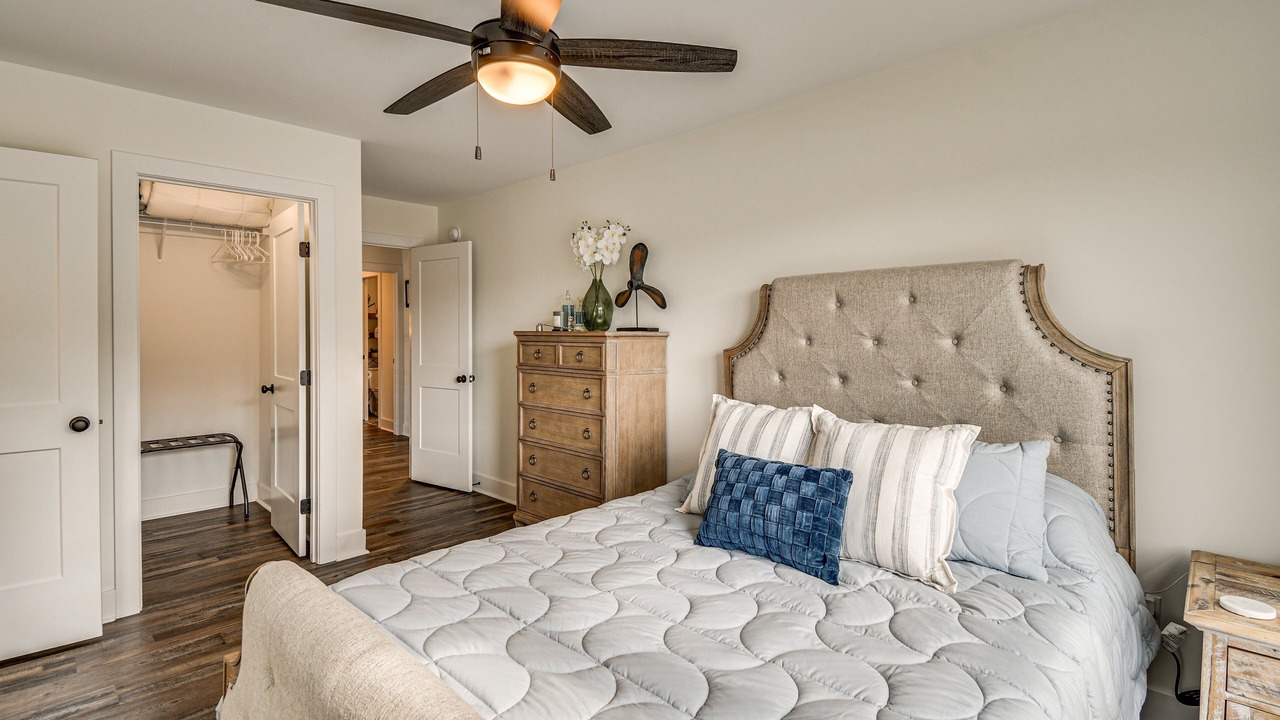 Photo of Bedroom in Huddleston