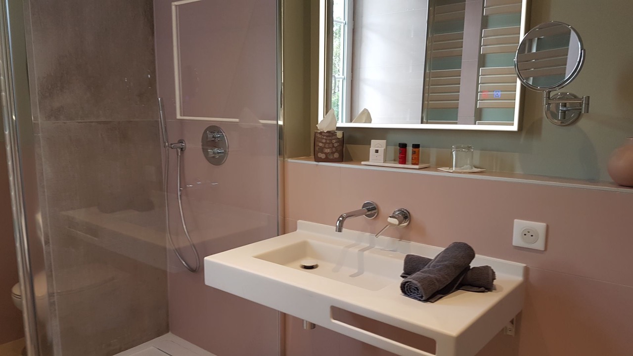 Photo of Bathroom in Villers-Bretonneux