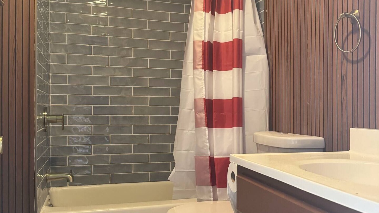 Photo of Bathroom in Inglefield