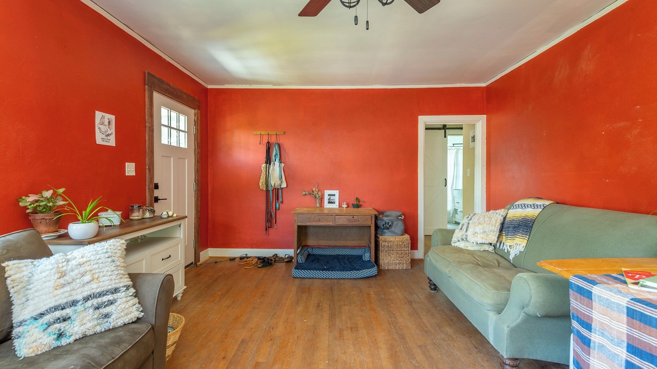 Photo of Livingroom in Asheville