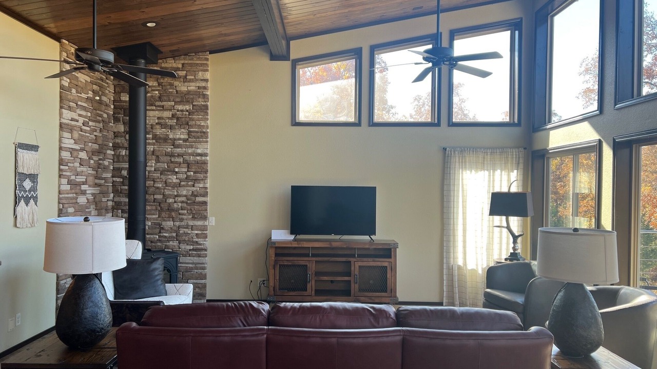 Photo of Livingroom in Mount Judea
