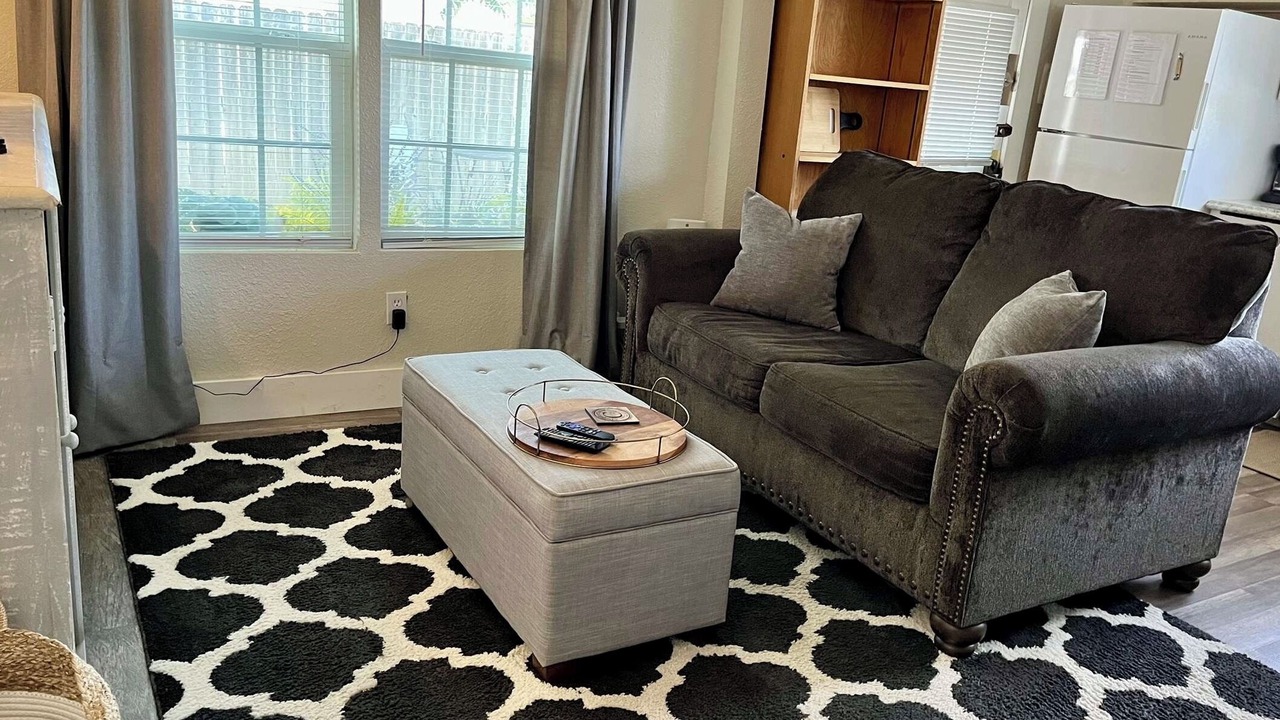 Photo of Livingroom in Roswell