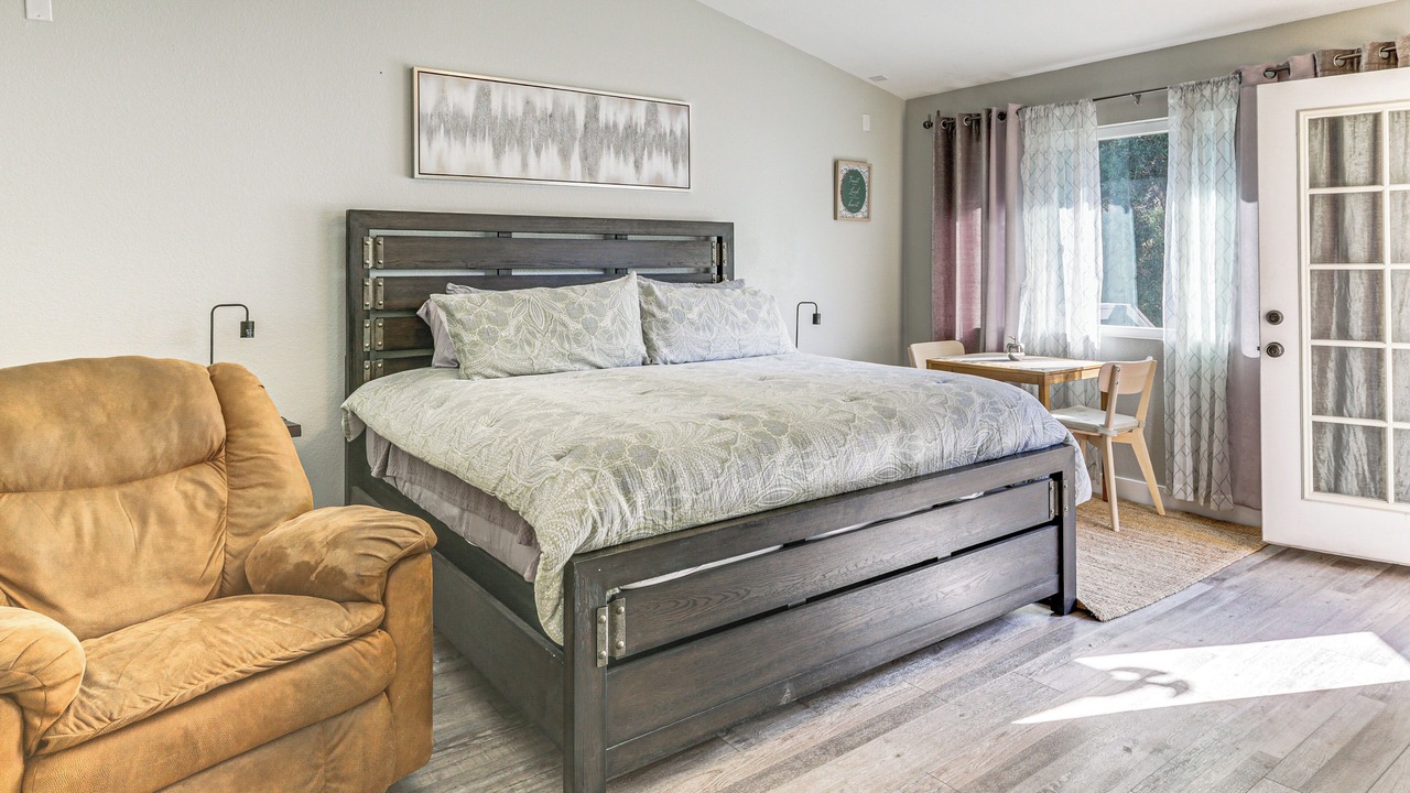 Photo of Bedroom in Bonita Long Canyon