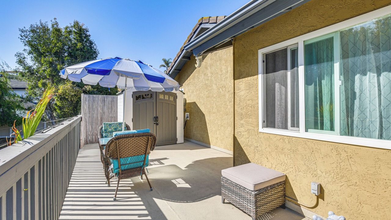 Photo of Patio Balcony in Bonita Long Canyon