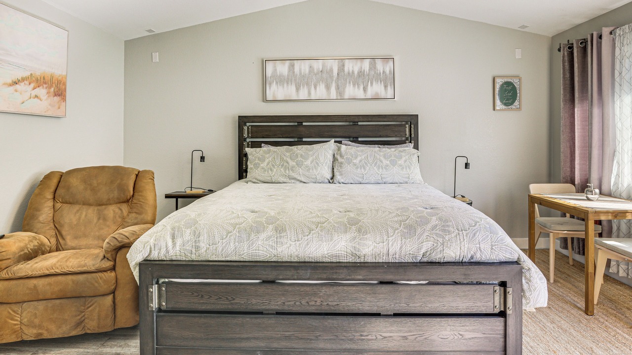 Photo of Bedroom in Bonita Long Canyon