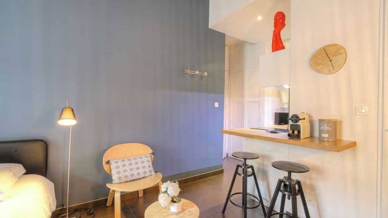 Photo of Livingroom in Carnot - Gailleton