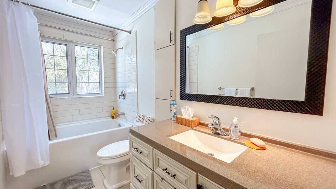 Photo of Bathroom in Downtown Gatineau