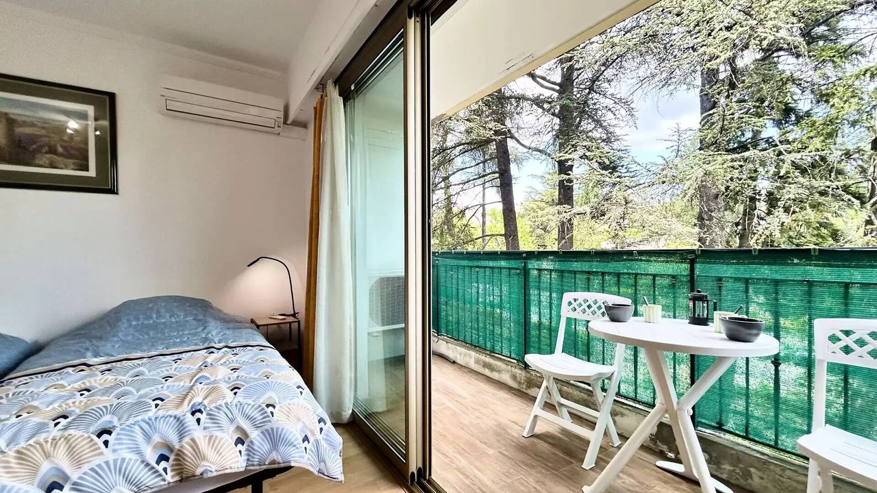 Photo of Bedroom in Greoux-les-Bains
