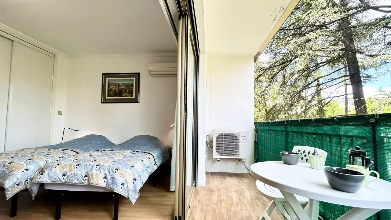 Photo of Bedroom in Greoux-les-Bains