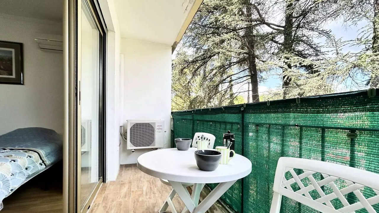 Photo of Bedroom in Greoux-les-Bains