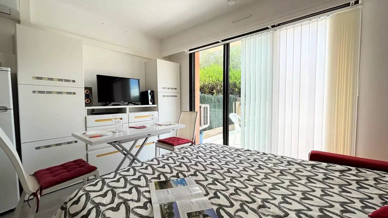 Photo of Bedroom in Greoux-les-Bains