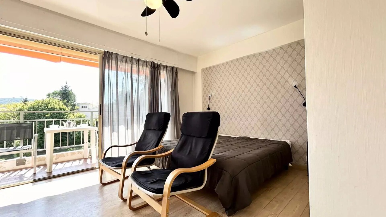 Photo of Bedroom in Greoux-les-Bains