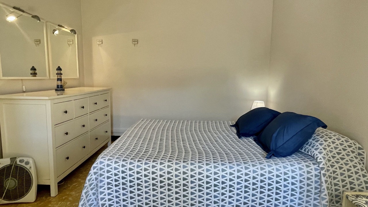 Photo of Bedroom in Pals