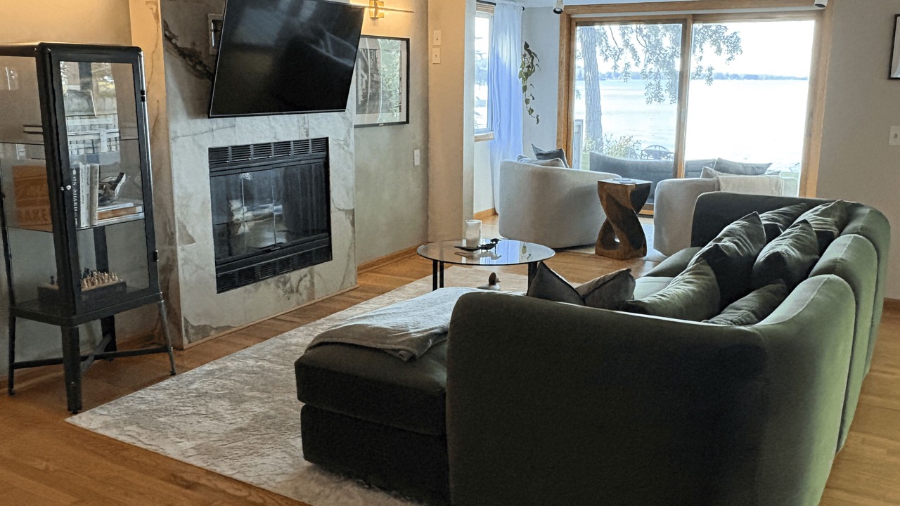 Photo of Livingroom in Stoughton