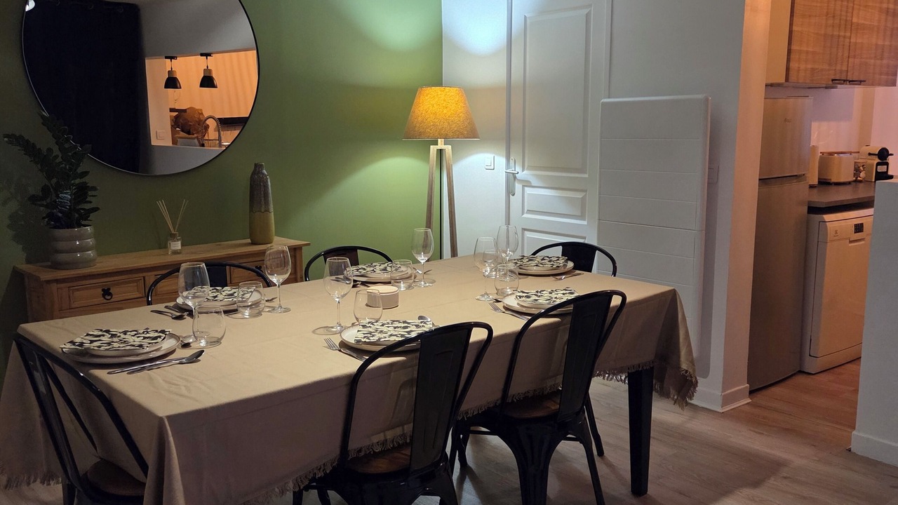 Photo of Others in Recloses