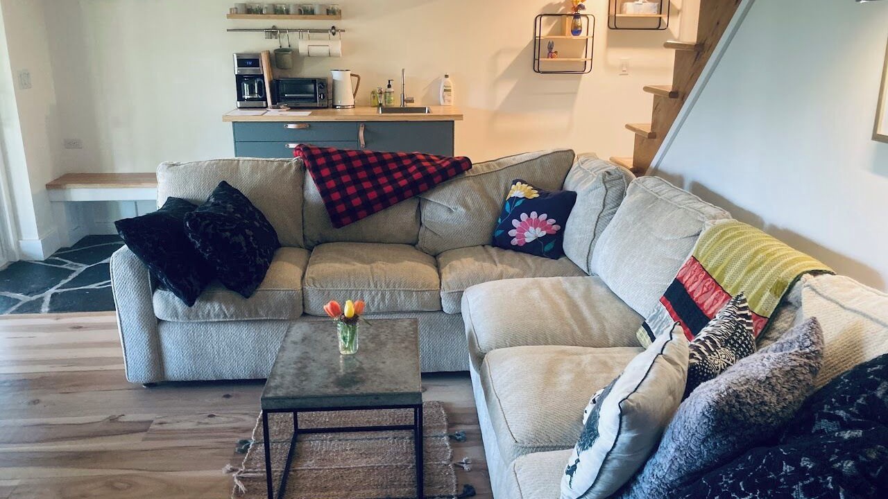 Photo of Livingroom in Colpoys Bay