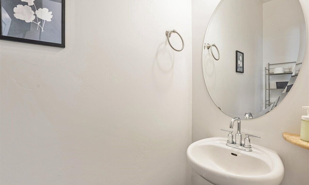 Photo of Bathroom in Eagle Mountain