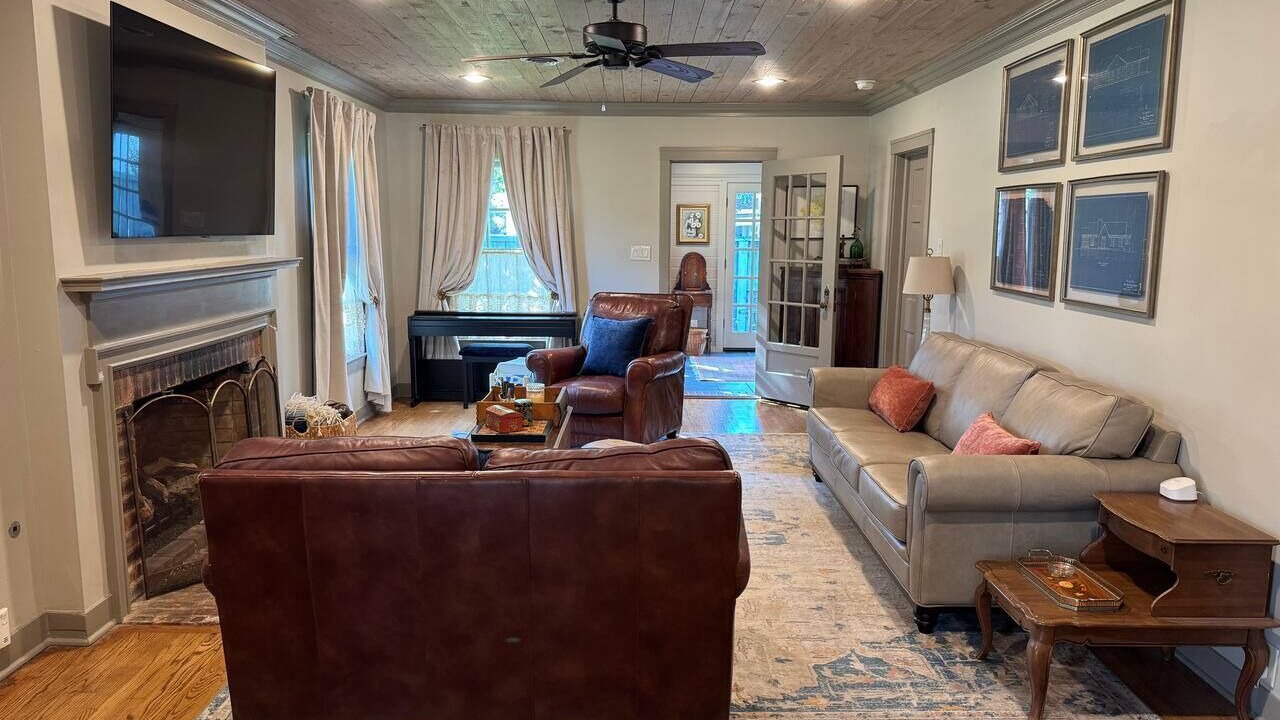 Photo of Livingroom in Bryan