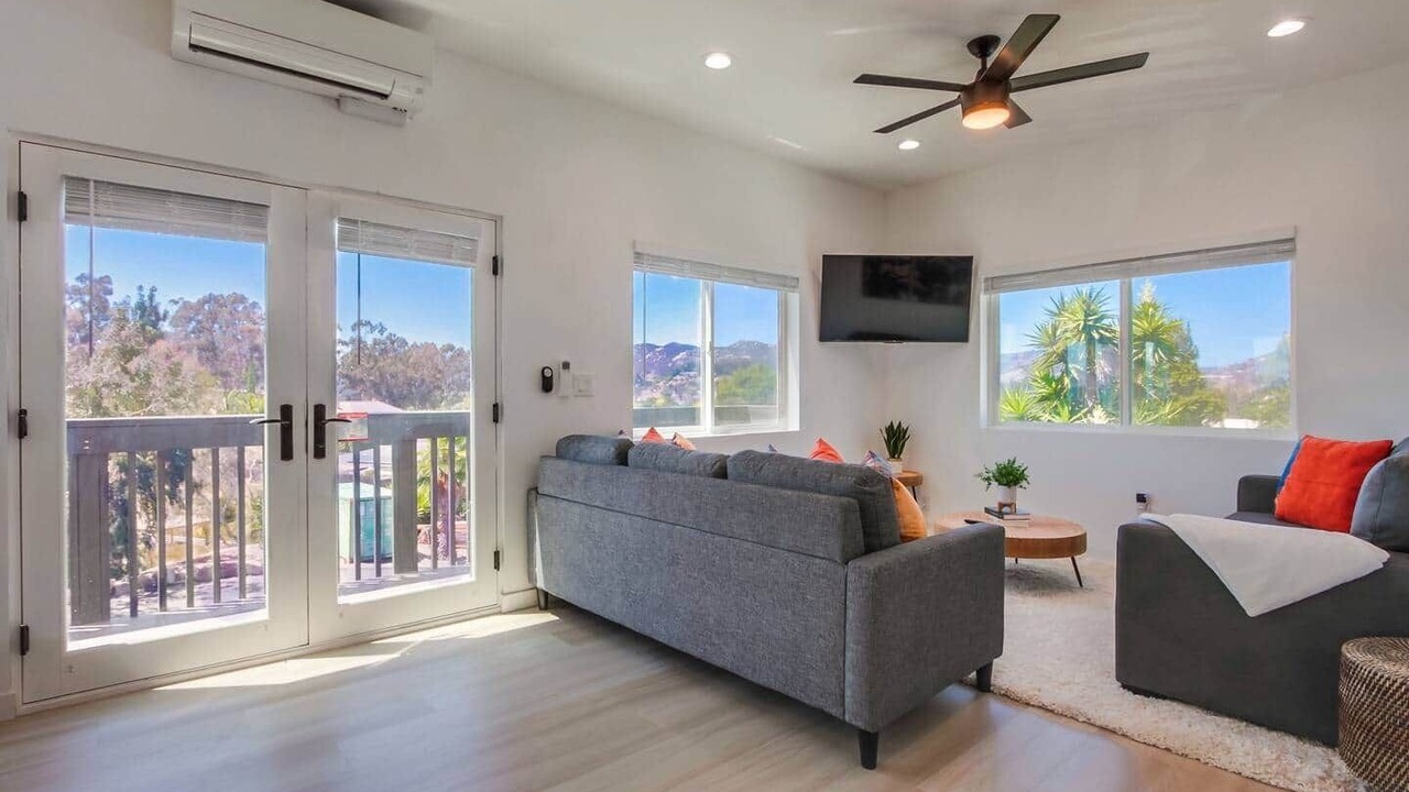 Photo of Livingroom in Country Club