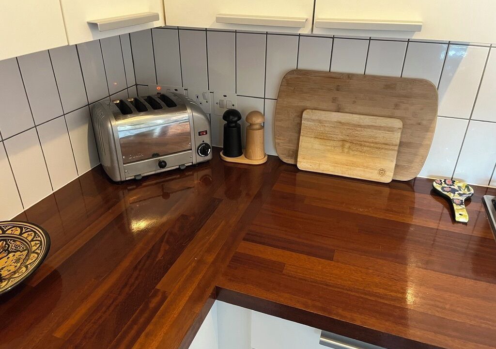 Photo of Others in Lee