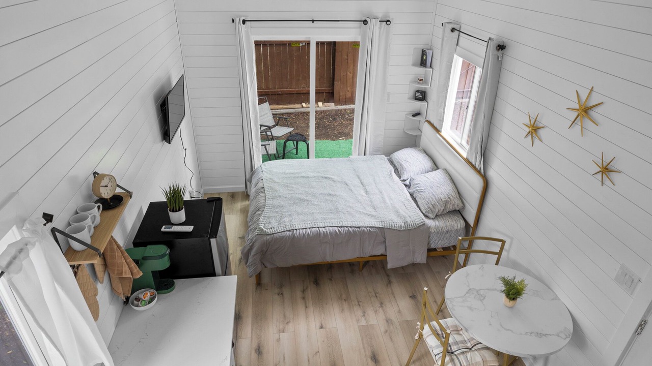 Photo of Bedroom in Apache Shores