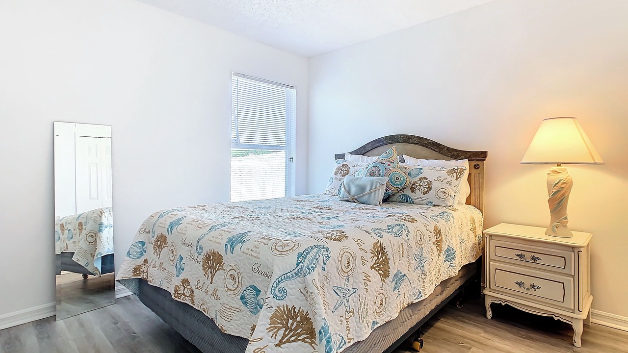 Photo of Bedroom in Crescent Lakes