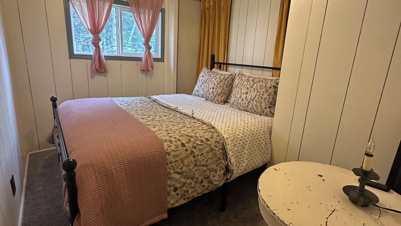 Photo of Bedroom in Babb