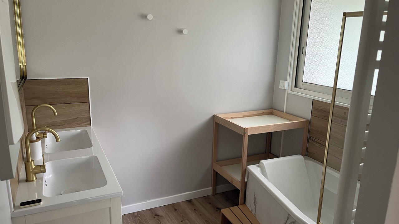 Photo of Bathroom in Enquin-les-Mines