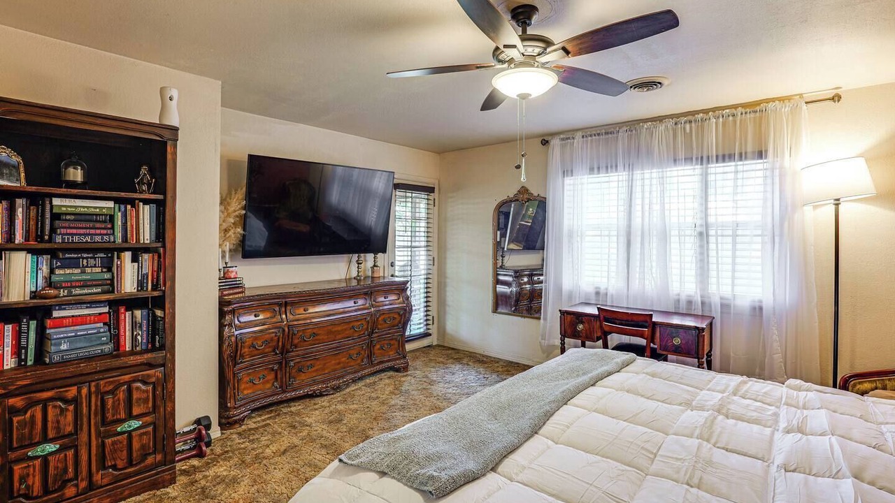 Photo of Bedroom in Roswell