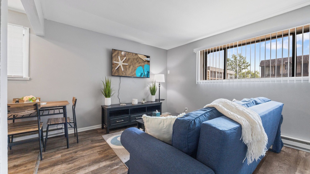 Photo of Livingroom in Aurora