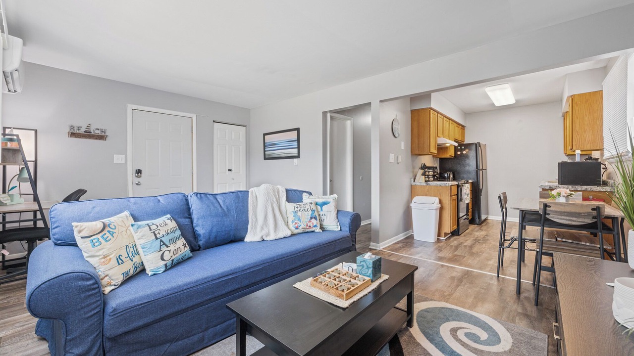Photo of Livingroom in Aurora