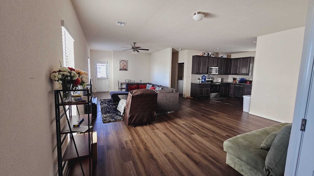 Photo of Livingroom in Converse