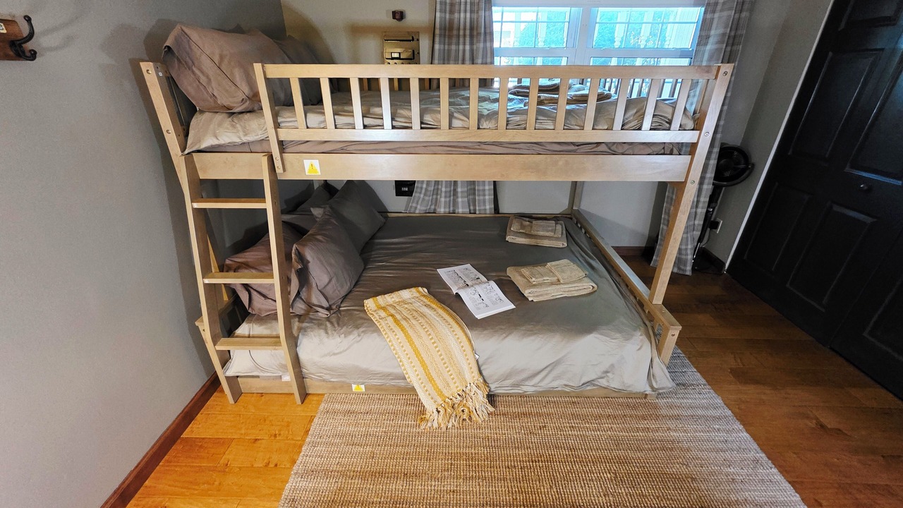 Photo of Bedroom in Maryland Heights