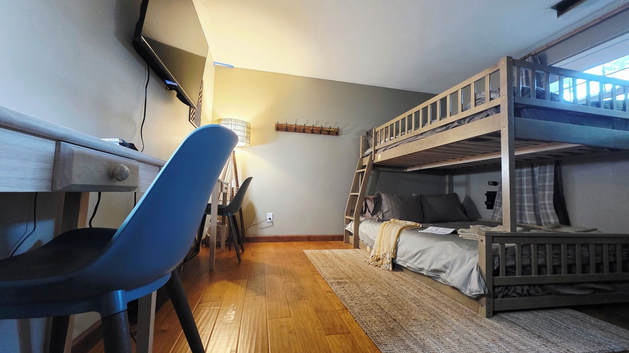 Photo of Bedroom in Maryland Heights