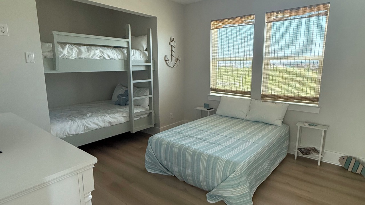 Photo of Bedroom in Terramar Beach