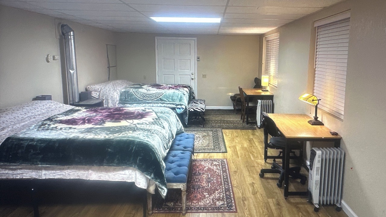 Photo of Bedroom in Round Hill Village