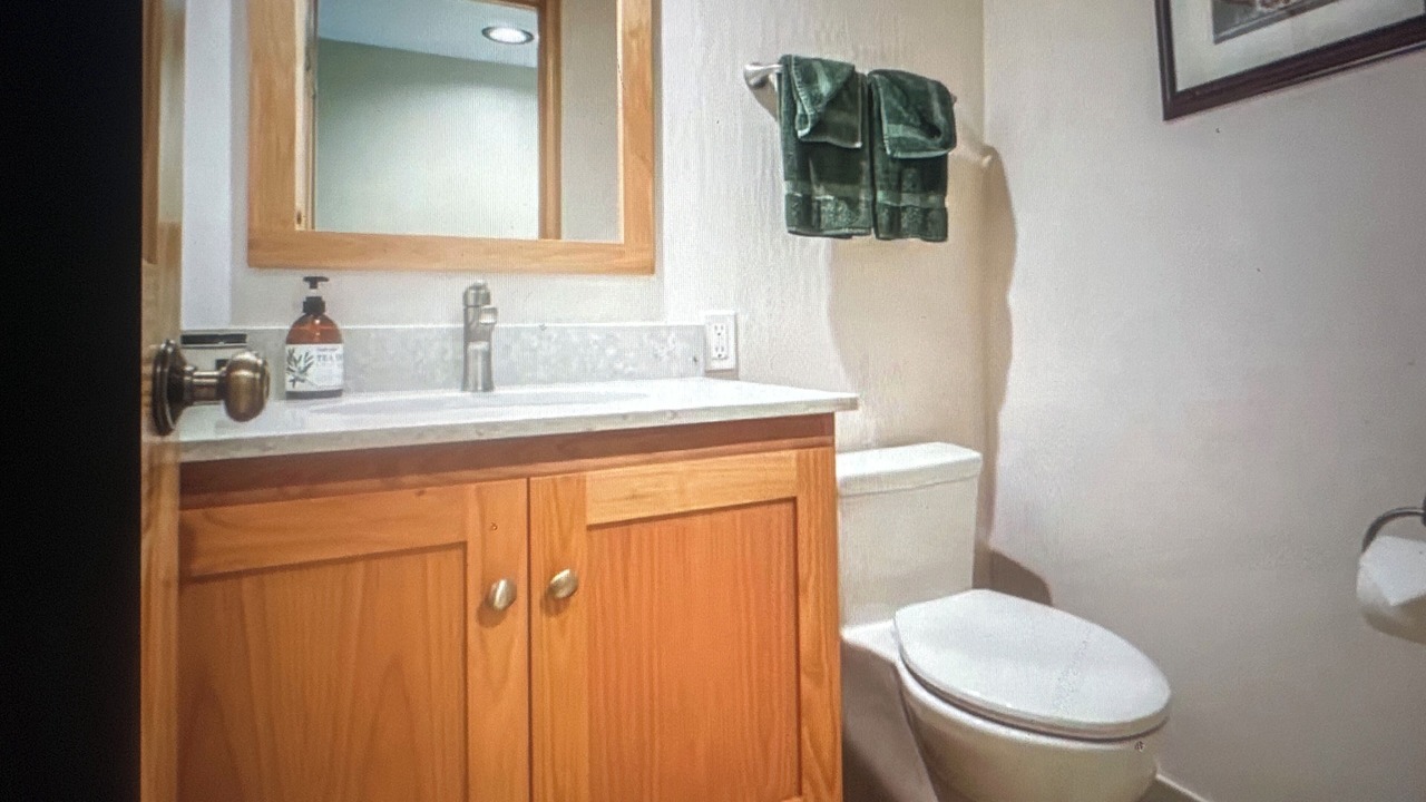 Photo of Bathroom in Round Hill Village
