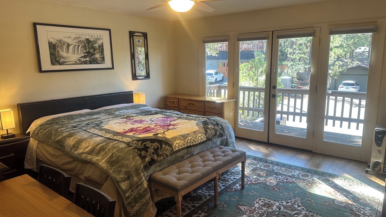 Photo of Bedroom in Round Hill Village